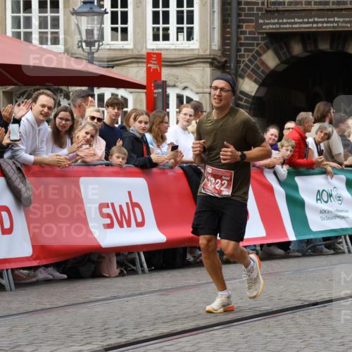 13.09.2026 - 21. swb-Marathon Bremen Strokosch-Dieckow http://msf.ph/oto/10313945 13.09.2026 13:05:36 Ziel 439, 1822, 2297, 3365, 4025, 4729, 5092, 7102, 9273, 1017, 1301, 1562, 1745, 1879, 2538, 3520, 4157, 6025, 8706, 8973, 9010 meine-sportfotos.de