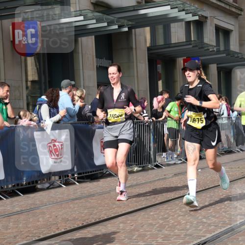 13.09.2026 - 21. swb-Marathon Bremen Strokosch-Dieckow http://msf.ph/oto/10313949 13.09.2026 10:56:24 Ziel 10240, 10356, 10372, 10486, 10540, 10610, 10721, 10771, 10824, 10888, 10936, 11064, 11069, 11349, 11407, 11474, 11601, 11855, 11871, 11872, 11911, 11996, 12284, 12434, 12543, 10184, 10211, 10246, 10322, 10365, 10443, 10670, 10675, 10699, 10844, 10949, 10957, 10960, 11219, 11256, 11280, 11317, 11570, 11693, 11782, 11795, 11844, 11855, 12452, 12476 meine-sportfotos.de