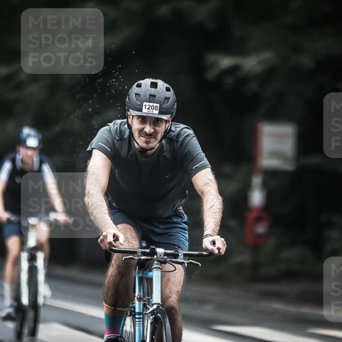 13.09.2026 - Stadtparktriathlon H.Heesch http://msf.ph/oto/10314003 13.09.2026 12:56:31 Radfahren 1156, 1164, 1192, 1202, 1208, 1253, 1271, 1366, 1389 meine-sportfotos.de