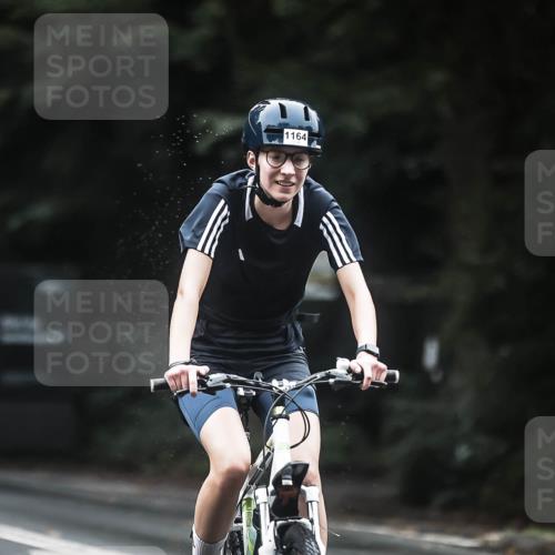 13.09.2026 - Stadtparktriathlon H.Heesch http://msf.ph/oto/10314047 13.09.2026 12:56:32 Radfahren 1156, 1164, 1192, 1202, 1208, 1253, 1271, 1366, 1389 meine-sportfotos.de