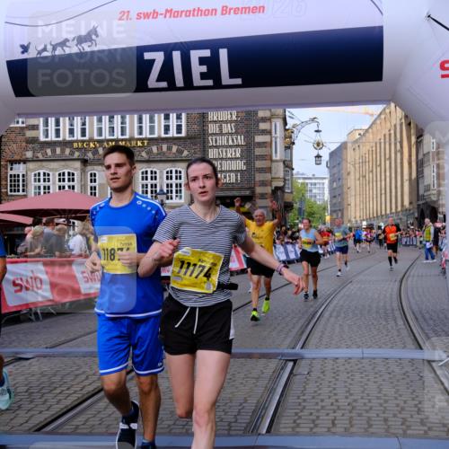 13.09.2026 - 21. swb-Marathon Bremen Tim E. http://msf.ph/oto/10314059 13.09.2026 10:54:59 Ziel 10410, 10589, 10608, 10704, 11039, 11040, 11174, 11389, 11569, 11874, 12038, 12519, 12800, 13526 meine-sportfotos.de