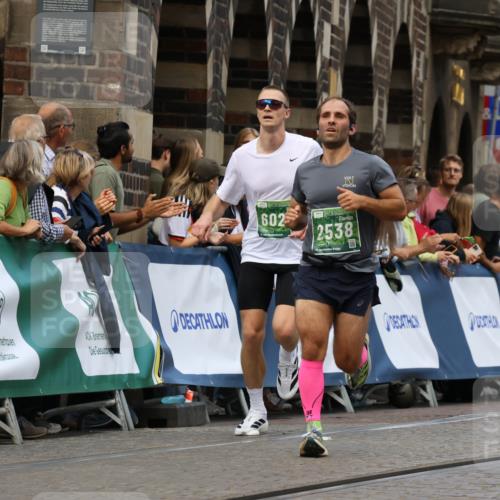 13.09.2026 - 21. swb-Marathon Bremen Strokosch-Dieckow http://msf.ph/oto/10314070 13.09.2026 13:05:42 Ziel 439, 3271, 3365, 4025, 5092, 7102, 7141, 9273, 1017, 1745, 2538, 3520, 4157, 6025, 6058, 8706, 8877, 8973, 9010 meine-sportfotos.de