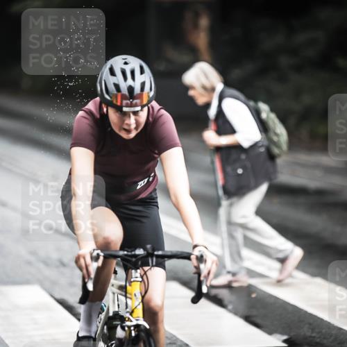 13.09.2026 - Stadtparktriathlon H.Heesch http://msf.ph/oto/10314077 13.09.2026 11:48:48 Radfahren 737, 766, 787, 804, 807, 825, 867 meine-sportfotos.de