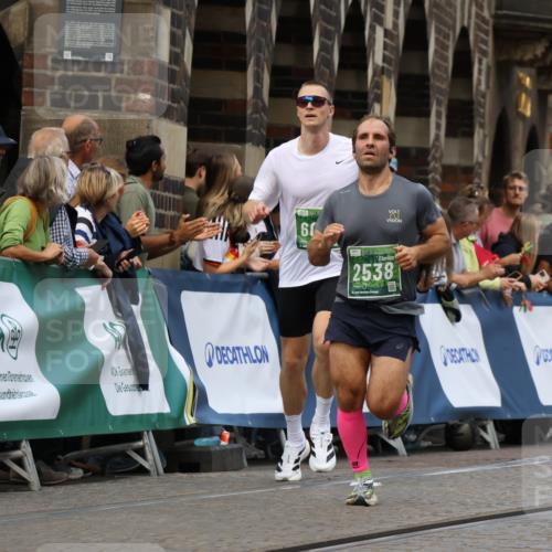 13.09.2026 - 21. swb-Marathon Bremen Strokosch-Dieckow http://msf.ph/oto/10314082 13.09.2026 13:05:42 Ziel 439, 3271, 3365, 4025, 5092, 7102, 7141, 9273, 1017, 1745, 2538, 3520, 4157, 6025, 6058, 8706, 8877, 8973, 9010 meine-sportfotos.de