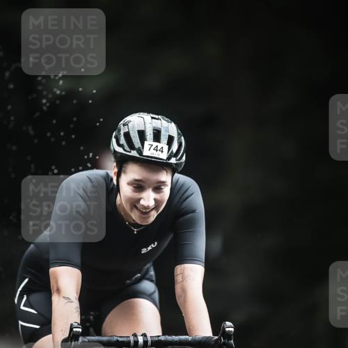 13.09.2026 - Stadtparktriathlon H.Heesch http://msf.ph/oto/10314093 13.09.2026 11:49:09 Radfahren 743, 744, 862, 892, 899, 927 meine-sportfotos.de