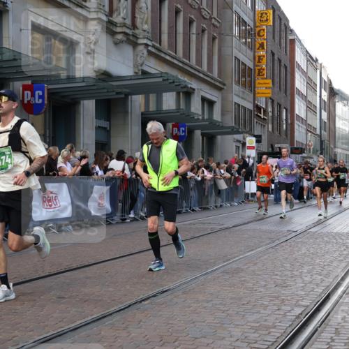 13.09.2026 - 21. swb-Marathon Bremen Strokosch-Dieckow http://msf.ph/oto/10314141 13.09.2026 13:15:38 Ziel 145, 982, 1955, 2623, 2733, 3119, 3134, 3149, 3422, 3689, 3836, 3991, 4128, 4573, 4823, 5430, 5474, 5588, 5913, 6481, 7307, 7413, 8487, 9122, 9278, 13149, 13158, 13249, 1033, 1445, 3346, 3536, 3743, 4212, 4573, 4646, 4653, 4663, 5533, 6011, 6162, 6515, 6526, 7203, 7291, 7346, 7717, 7730, 7992, 8086, 8254, 8255, 9029, 9391, 9475, 9777 meine-sportfotos.de