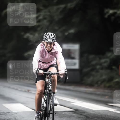 13.09.2026 - Stadtparktriathlon H.Heesch http://msf.ph/oto/10314204 13.09.2026 12:56:40 Radfahren 1105, 1123, 1156, 1176, 1241, 1253, 1271, 1389, 1427 meine-sportfotos.de