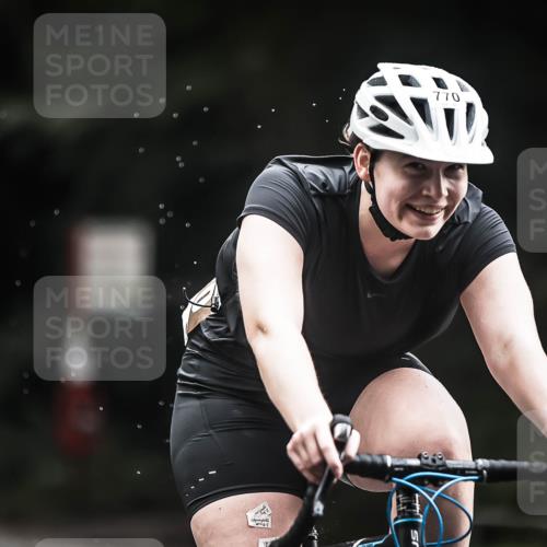 13.09.2026 - Stadtparktriathlon H.Heesch http://msf.ph/oto/10314225 13.09.2026 11:49:22 Radfahren 732, 770, 879 meine-sportfotos.de
