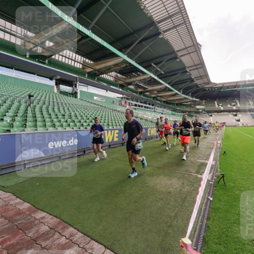 13.09.2026 - 21. swb-Marathon Bremen Michael Burmester http://msf.ph/oto/10314233 13.09.2026 13:09:37 Laufen im Stadion 164, 383, 391, 448, 532, 549, 563, 625, 813, 869, 884, 898, 1025, 1072, 1124, 1150, 1180, 1289, 1398, 1559, 1855, 1867, 1880, 1899, 2041, 2202, 2208, 2229, 2232, 2243, 2268, 2339, 2380, 2413, 2429, 2441, 2467, 2471, 2525, 2530, 2553, 2573, 2594, 2635, 2692, 2714, 2717, 2727, 2785, 2823, 2841, 2897, 2920, 2930, 2931, 2941, 3032, 3063, 3086, 3089, 3122, 3291, 3316, 3327, 3333, 3398, 3437, 3707, 3769, 3857, 109 meine-sportfotos.de