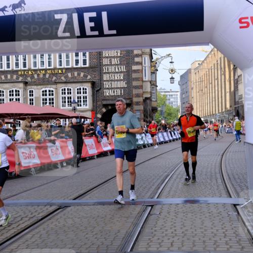 13.09.2026 - 21. swb-Marathon Bremen Tim E. http://msf.ph/oto/10314246 13.09.2026 10:55:03 Ziel 10589, 10608, 10704, 10901, 11040, 11174, 11569, 11874, 12038, 12519, 12800, 13526, 13592 meine-sportfotos.de