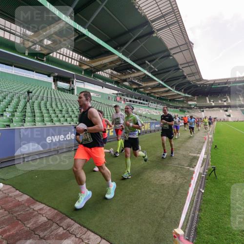 13.09.2026 - 21. swb-Marathon Bremen Michael Burmester http://msf.ph/oto/10314253 13.09.2026 13:09:39 Laufen im Stadion 164, 383, 391, 448, 532, 549, 563, 625, 813, 869, 884, 898, 1025, 1072, 1124, 1150, 1180, 1289, 1398, 1559, 1855, 1867, 1880, 1899, 2041, 2202, 2208, 2229, 2232, 2243, 2268, 2339, 2380, 2413, 2429, 2441, 2467, 2471, 2525, 2530, 2553, 2573, 2594, 2635, 2682, 2692, 2714, 2717, 2727, 2785, 2823, 2841, 2897, 2920, 2930, 2931, 2941, 3032, 3063, 3086, 3089, 3122, 3291, 3316, 3327, 3333, 3398, 3437, 3707, 3769, 3857, 109 meine-sportfotos.de