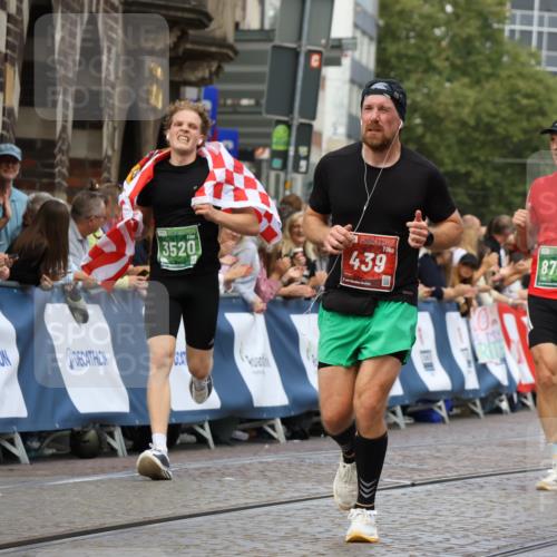 13.09.2026 - 21. swb-Marathon Bremen Strokosch-Dieckow http://msf.ph/oto/10314255 13.09.2026 13:05:46 Ziel 439, 3242, 3271, 3365, 4025, 5092, 5199, 5725, 6579, 7141, 9273, 1745, 3520, 4157, 4712, 5803, 6058, 7399, 8334, 8706, 8877, 8983, 9010, 9918 meine-sportfotos.de