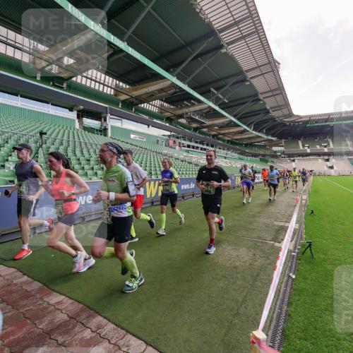 13.09.2026 - 21. swb-Marathon Bremen Michael Burmester http://msf.ph/oto/10314260 13.09.2026 13:09:40 Laufen im Stadion 164, 383, 391, 448, 532, 549, 563, 625, 813, 869, 884, 898, 1025, 1072, 1124, 1150, 1180, 1289, 1398, 1559, 1855, 1867, 1880, 1899, 2041, 2202, 2208, 2229, 2232, 2243, 2268, 2339, 2380, 2413, 2429, 2441, 2467, 2471, 2525, 2530, 2553, 2573, 2594, 2635, 2682, 2692, 2714, 2717, 2727, 2785, 2823, 2841, 2897, 2920, 2930, 2931, 2941, 3032, 3063, 3086, 3089, 3122, 3291, 3316, 3327, 3333, 3398, 3410, 3437, 3707, 3769, 3857, 109 meine-sportfotos.de