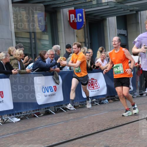 13.09.2026 - 21. swb-Marathon Bremen Strokosch-Dieckow http://msf.ph/oto/10314287 13.09.2026 13:15:41 Ziel 145, 663, 982, 1955, 2623, 2733, 3119, 3134, 3149, 3422, 3689, 4128, 4823, 5430, 5474, 5913, 6106, 6481, 6744, 7307, 7413, 8487, 9122, 9278, 13149, 13158, 1033, 1445, 3346, 3536, 3836, 3991, 4212, 4573, 4646, 4653, 4663, 5533, 5588, 6162, 6515, 6526, 7203, 7291, 7346, 7992, 8086, 8254, 8255, 9029, 9391, 9475, 9777, 13249 meine-sportfotos.de
