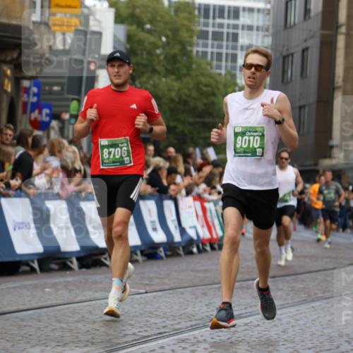 13.09.2026 - 21. swb-Marathon Bremen Strokosch-Dieckow http://msf.ph/oto/10314304 13.09.2026 13:05:47 Ziel 439, 3242, 3271, 3365, 5092, 5199, 5725, 6579, 7141, 9273, 681, 1745, 3297, 3520, 4712, 5803, 6058, 7399, 8334, 8706, 8877, 8983, 9010, 9429, 9918 meine-sportfotos.de