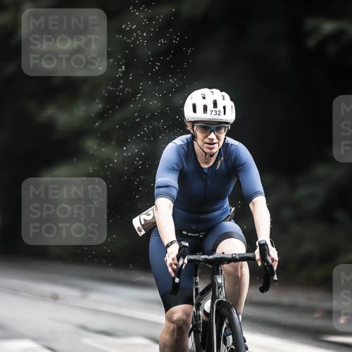 13.09.2026 - Stadtparktriathlon H.Heesch http://msf.ph/oto/10314310 13.09.2026 11:49:27 Radfahren 732, 770, 810, 879 meine-sportfotos.de