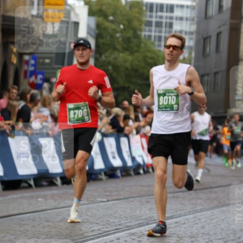 13.09.2026 - 21. swb-Marathon Bremen Strokosch-Dieckow http://msf.ph/oto/10314332 13.09.2026 13:05:47 Ziel 439, 3242, 3271, 3365, 5092, 5199, 5725, 6579, 7141, 9273, 681, 1745, 3297, 3520, 4712, 5803, 6058, 7399, 8334, 8706, 8877, 8983, 9010, 9429, 9918 meine-sportfotos.de
