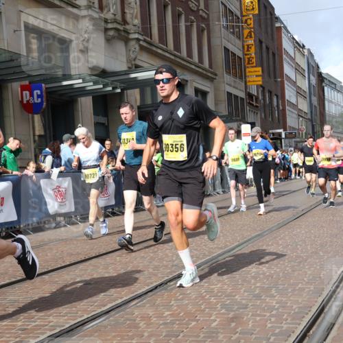 13.09.2026 - 21. swb-Marathon Bremen Strokosch-Dieckow http://msf.ph/oto/10314339 13.09.2026 10:56:31 Ziel 10372, 10408, 10486, 10540, 10610, 10721, 10771, 10824, 10888, 10936, 11000, 11064, 11079, 11328, 11349, 11474, 11601, 11872, 11946, 12284, 12434, 10184, 10211, 10240, 10246, 10322, 10356, 10443, 10670, 10675, 10699, 10844, 11069, 11256, 11280, 11317, 11349, 11407, 11570, 11693, 11782, 11795, 11844, 11855, 11871, 11911, 11996, 12452, 12543 meine-sportfotos.de
