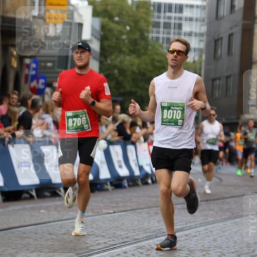 13.09.2026 - 21. swb-Marathon Bremen Strokosch-Dieckow http://msf.ph/oto/10314347 13.09.2026 13:05:48 Ziel 439, 1562, 3242, 3271, 3365, 5092, 5199, 5725, 6579, 7141, 9273, 681, 1745, 3297, 3520, 4712, 5803, 6058, 7399, 8334, 8706, 8877, 8983, 9010, 9429, 9918 meine-sportfotos.de