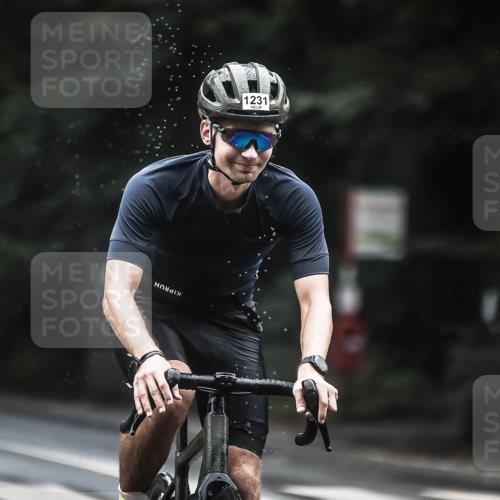 13.09.2026 - Stadtparktriathlon H.Heesch http://msf.ph/oto/10314350 13.09.2026 12:56:48 Radfahren 1083, 1105, 1115, 1163, 1176, 1205, 1231, 1241, 1272, 1386 meine-sportfotos.de