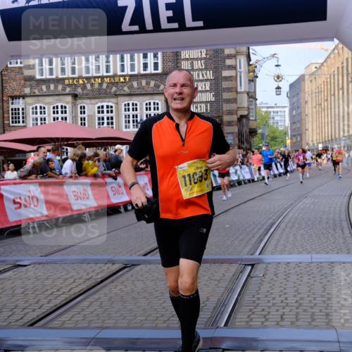 13.09.2026 - 21. swb-Marathon Bremen Tim E. http://msf.ph/oto/10314381 13.09.2026 10:55:06 Ziel 10589, 10608, 10646, 10704, 10901, 11040, 11174, 11569, 11874, 11889, 12313, 12519, 12800, 13526, 13592 meine-sportfotos.de