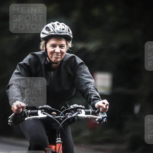 13.09.2026 - Stadtparktriathlon H.Heesch http://msf.ph/oto/10314401 13.09.2026 12:56:53 Radfahren 1083, 1109, 1115, 1163, 1205, 1231, 1272, 1386 meine-sportfotos.de