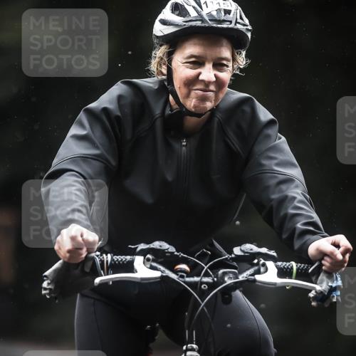 13.09.2026 - Stadtparktriathlon H.Heesch http://msf.ph/oto/10314411 13.09.2026 12:56:53 Radfahren 1083, 1109, 1115, 1163, 1205, 1231, 1272, 1386 meine-sportfotos.de