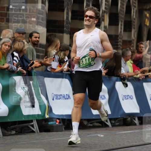 13.09.2026 - 21. swb-Marathon Bremen Strokosch-Dieckow http://msf.ph/oto/10314425 13.09.2026 13:05:52 Ziel 439, 1301, 1562, 3242, 3271, 3365, 5092, 5199, 5725, 6579, 7141, 681, 3297, 4614, 4712, 5803, 6058, 6686, 7399, 8334, 8877, 8983, 9429, 9918 meine-sportfotos.de