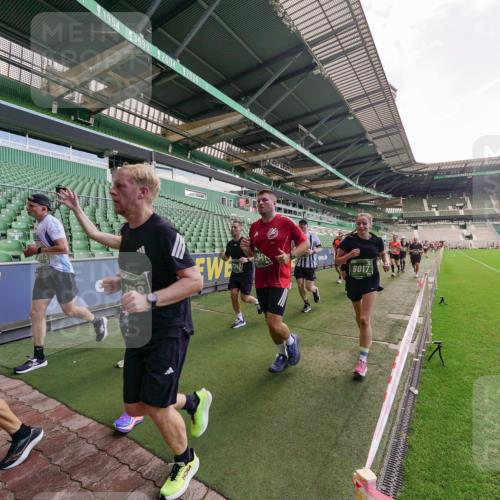 13.09.2026 - 21. swb-Marathon Bremen Michael Burmester http://msf.ph/oto/10314452 13.09.2026 13:10:00 Laufen im Stadion 164, 383, 391, 448, 532, 549, 563, 581, 625, 813, 869, 898, 1025, 1072, 1150, 1180, 1398, 1738, 1855, 1867, 1880, 1894, 1967, 2202, 2208, 2232, 2243, 2268, 2284, 2333, 2339, 2342, 2380, 2413, 2429, 2432, 2441, 2467, 2471, 2525, 2530, 2553, 2573, 2594, 2654, 2682, 2692, 2714, 2717, 2785, 2819, 2823, 2841, 2897, 2920, 2931, 2932, 2941, 3032, 3063, 3086, 3089, 3122, 3174, 3208, 3291, 3316, 3327, 3333, 3370, 3398, 3410, 3437, 3470, 3707, 3769, 3857, 109 meine-sportfotos.de