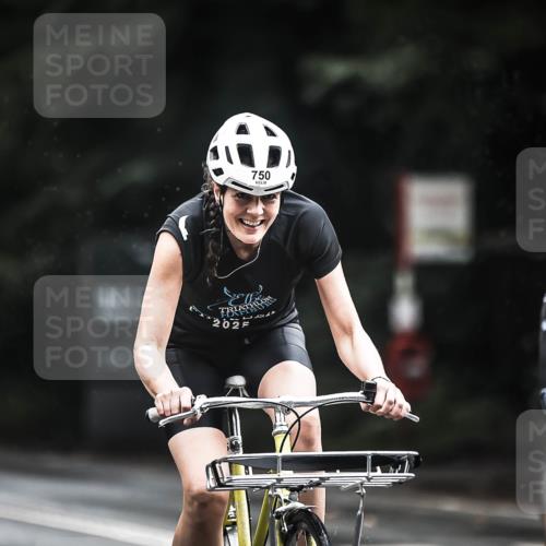 13.09.2026 - Stadtparktriathlon H.Heesch http://msf.ph/oto/10314468 13.09.2026 11:49:38 Radfahren 710, 735, 738, 750, 765, 793, 810, 919, 941 meine-sportfotos.de