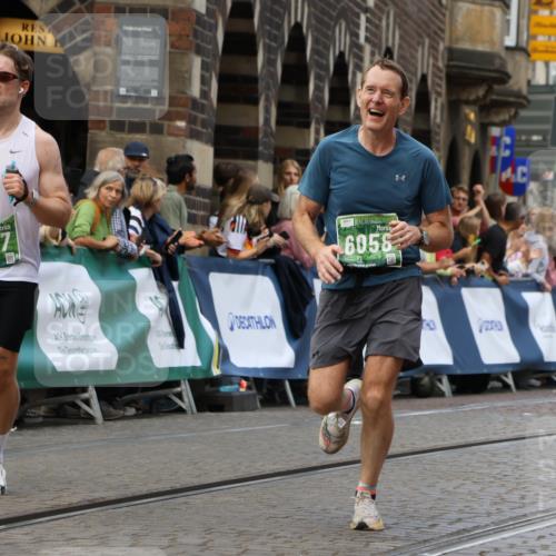 13.09.2026 - 21. swb-Marathon Bremen Strokosch-Dieckow http://msf.ph/oto/10314475 13.09.2026 13:05:53 Ziel 439, 1301, 1562, 1879, 3242, 3271, 5092, 5199, 5725, 6579, 7141, 681, 3297, 3466, 4614, 4712, 5803, 6686, 7399, 8334, 8877, 8983, 9429, 9918 meine-sportfotos.de