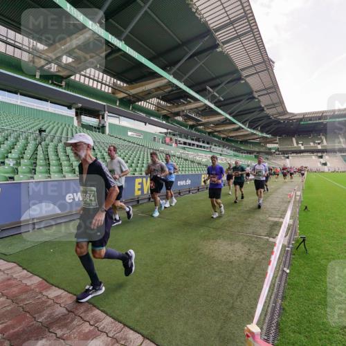 13.09.2026 - 21. swb-Marathon Bremen Michael Burmester http://msf.ph/oto/10314514 13.09.2026 13:10:06 Laufen im Stadion 164, 373, 383, 391, 448, 532, 549, 563, 581, 625, 813, 869, 898, 1025, 1072, 1150, 1180, 1398, 1738, 1855, 1867, 1880, 1894, 1967, 2202, 2208, 2232, 2243, 2268, 2284, 2333, 2339, 2342, 2413, 2429, 2432, 2441, 2471, 2525, 2530, 2553, 2573, 2594, 2654, 2682, 2692, 2714, 2717, 2784, 2785, 2819, 2823, 2920, 2931, 2932, 2941, 3026, 3032, 3063, 3086, 3089, 3122, 3174, 3207, 3208, 3291, 3316, 3327, 3333, 3370, 3398, 3410, 3437, 3470, 3707, 3769, 3857, 109 meine-sportfotos.de