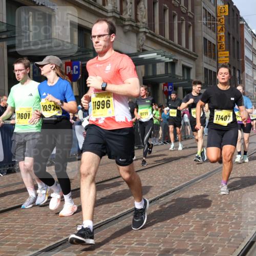 13.09.2026 - 21. swb-Marathon Bremen Strokosch-Dieckow http://msf.ph/oto/10314552 13.09.2026 10:56:34 Ziel 10157, 10408, 10486, 10540, 10610, 10721, 10771, 10824, 10888, 10936, 11000, 11064, 11079, 11328, 11474, 11601, 11872, 11946, 12032, 12284, 12434, 10184, 10211, 10240, 10322, 10356, 10372, 10443, 10670, 10675, 10699, 10844, 11069, 11256, 11280, 11317, 11349, 11407, 11570, 11693, 11795, 11844, 11855, 11871, 11911, 11996, 12452, 12543 meine-sportfotos.de