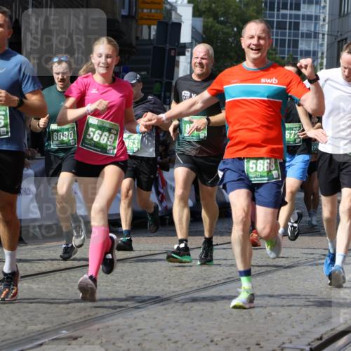 13.09.2026 - 21. swb-Marathon Bremen Strokosch-Dieckow http://msf.ph/oto/10314569 13.09.2026 13:24:25 Ziel 102, 342, 776, 909, 1199, 2210, 2370, 2491, 2967, 3044, 3372, 5012, 5104, 5146, 5208, 5257, 5397, 5481, 5623, 5928, 6105, 6772, 7059, 7081, 7094, 7105, 7761, 8082, 8179, 9087, 9916, 10059, 13007, 13219, 789, 790, 1582, 3375, 3524, 3994, 5328, 5572, 5668, 5669, 5953, 6080, 7568, 8310, 8636, 8784, 8881, 9264, 9541, 9676, 10069, 10071, 10097 meine-sportfotos.de