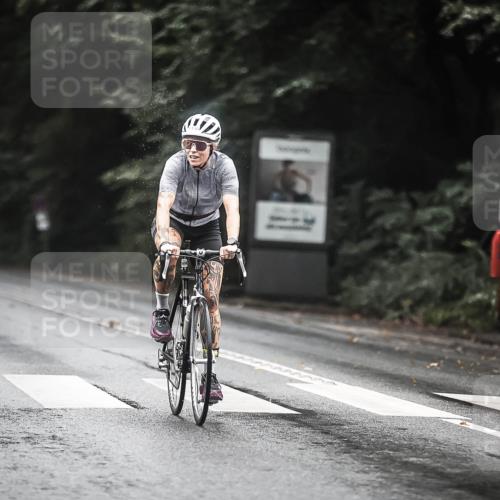 13.09.2026 - Stadtparktriathlon H.Heesch http://msf.ph/oto/10314574 13.09.2026 12:57:08 Radfahren 1198, 1265, 1346 meine-sportfotos.de