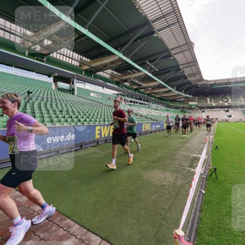 13.09.2026 - 21. swb-Marathon Bremen Michael Burmester http://msf.ph/oto/10314576 13.09.2026 13:10:16 Laufen im Stadion 164, 373, 383, 391, 448, 532, 549, 563, 581, 625, 813, 869, 898, 984, 1072, 1150, 1180, 1398, 1738, 1855, 1867, 1880, 1894, 1967, 2202, 2208, 2232, 2243, 2268, 2284, 2333, 2339, 2342, 2413, 2429, 2432, 2441, 2443, 2471, 2525, 2530, 2531, 2553, 2573, 2589, 2594, 2654, 2682, 2692, 2714, 2717, 2784, 2785, 2819, 2920, 2931, 2932, 2941, 3026, 3032, 3063, 3086, 3089, 3122, 3174, 3207, 3208, 3291, 3316, 3327, 3333, 3370, 3398, 3409, 3410, 3437, 3470, 3707, 3769, 3857, 109 meine-sportfotos.de