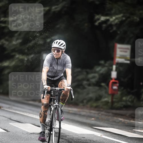 13.09.2026 - Stadtparktriathlon H.Heesch http://msf.ph/oto/10314581 13.09.2026 12:57:08 Radfahren 1198, 1265, 1346 meine-sportfotos.de