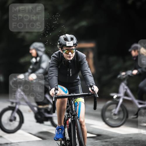13.09.2026 - Stadtparktriathlon H.Heesch http://msf.ph/oto/10314590 13.09.2026 11:49:49 Radfahren 712, 802, 934 meine-sportfotos.de
