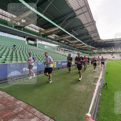 13.09.2026 - 21. swb-Marathon Bremen Michael Burmester http://msf.ph/oto/10314595 13.09.2026 13:10:19 Laufen im Stadion 164, 373, 383, 391, 448, 532, 549, 563, 581, 625, 813, 869, 898, 984, 1072, 1150, 1180, 1738, 1855, 1867, 1880, 1894, 1967, 2202, 2208, 2232, 2243, 2268, 2284, 2330, 2333, 2339, 2342, 2429, 2432, 2441, 2443, 2471, 2525, 2530, 2531, 2553, 2573, 2589, 2594, 2654, 2682, 2692, 2714, 2717, 2784, 2785, 2819, 2836, 2920, 2931, 2932, 2941, 3026, 3032, 3063, 3086, 3089, 3122, 3174, 3207, 3208, 3291, 3316, 3327, 3333, 3370, 3398, 3409, 3410, 3437, 3470, 3707, 3769, 3857, 109 meine-sportfotos.de