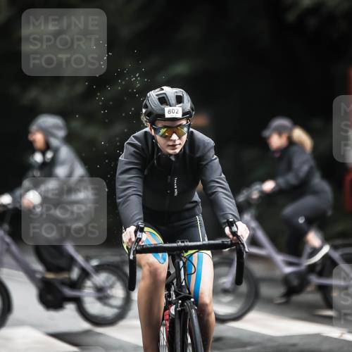 13.09.2026 - Stadtparktriathlon H.Heesch http://msf.ph/oto/10314596 13.09.2026 11:49:49 Radfahren 712, 802, 934 meine-sportfotos.de