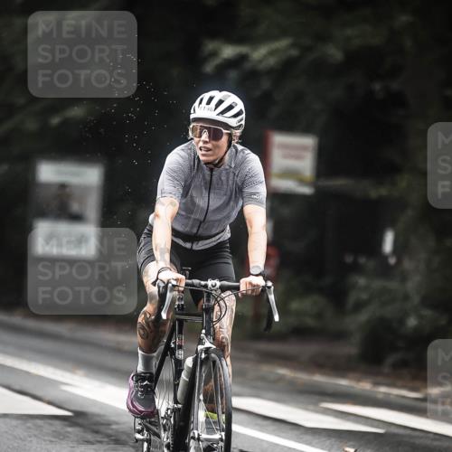 13.09.2026 - Stadtparktriathlon H.Heesch http://msf.ph/oto/10314599 13.09.2026 12:57:09 Radfahren 1198, 1265, 1346 meine-sportfotos.de