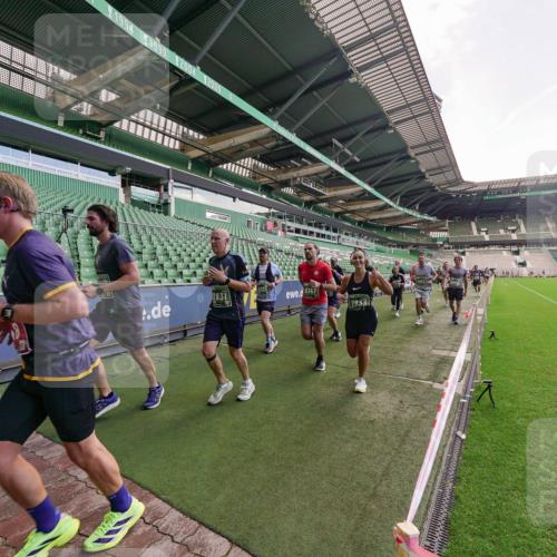 13.09.2026 - 21. swb-Marathon Bremen Michael Burmester http://msf.ph/oto/10314607 13.09.2026 13:10:21 Laufen im Stadion 164, 373, 383, 391, 448, 532, 549, 563, 581, 625, 813, 869, 898, 984, 1072, 1150, 1180, 1738, 1855, 1867, 1880, 1894, 1967, 2202, 2208, 2232, 2243, 2268, 2284, 2330, 2333, 2339, 2342, 2429, 2432, 2441, 2443, 2471, 2525, 2530, 2531, 2553, 2573, 2589, 2594, 2654, 2682, 2692, 2714, 2717, 2784, 2785, 2819, 2836, 2920, 2931, 2932, 2941, 3026, 3032, 3063, 3086, 3089, 3122, 3174, 3207, 3208, 3291, 3316, 3327, 3333, 3370, 3398, 3409, 3410, 3437, 3470, 3707, 3769, 3857, 109 meine-sportfotos.de