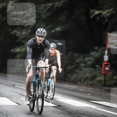 13.09.2026 - Stadtparktriathlon H.Heesch http://msf.ph/oto/10314665 13.09.2026 12:57:11 Radfahren 1198, 1265, 1333, 1346 meine-sportfotos.de