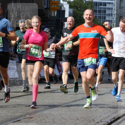 13.09.2026 - 21. swb-Marathon Bremen Strokosch-Dieckow http://msf.ph/oto/10314674 13.09.2026 13:24:26 Ziel 102, 342, 776, 909, 1199, 2210, 2370, 2491, 2967, 3044, 3372, 5012, 5104, 5146, 5208, 5257, 5397, 5481, 5623, 5928, 6105, 6772, 7059, 7069, 7081, 7094, 7105, 8082, 8179, 9087, 9916, 10059, 13007, 13219, 282, 789, 790, 1582, 3375, 3524, 3994, 5328, 5572, 5953, 6080, 7568, 8310, 8636, 8881, 9264, 9541, 9676, 10069, 10071, 10097 meine-sportfotos.de