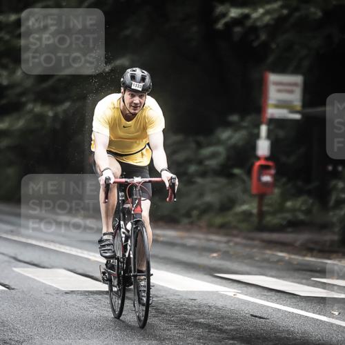 13.09.2026 - Stadtparktriathlon H.Heesch http://msf.ph/oto/10314681 13.09.2026 12:57:16 Radfahren 1265, 1284, 1301, 1333, 1338, 1346 meine-sportfotos.de