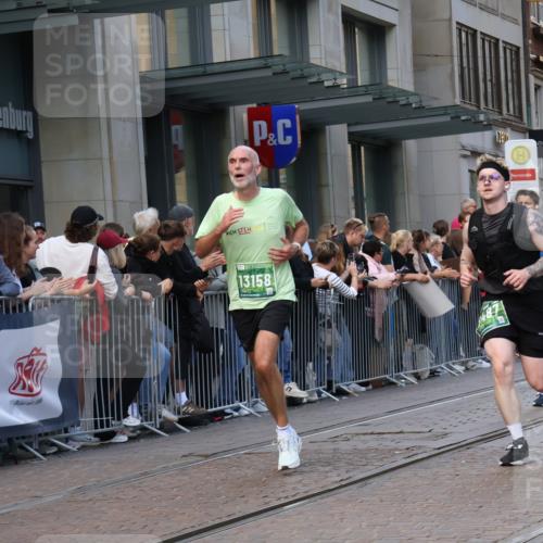 13.09.2026 - 21. swb-Marathon Bremen Strokosch-Dieckow http://msf.ph/oto/10314688 13.09.2026 13:15:48 Ziel 145, 481, 663, 740, 1605, 1955, 2623, 3134, 3149, 4128, 4823, 5430, 5474, 5913, 6106, 6721, 6744, 7307, 7413, 8398, 8487, 9031, 9115, 9278, 13008, 13149, 13158, 982, 1033, 1445, 2733, 3119, 3346, 3422, 3536, 3689, 3836, 3991, 4212, 4573, 4653, 4663, 5474, 5533, 5588, 6162, 6481, 6515, 7203, 7291, 7992, 9029, 9122, 9391, 9475, 9777, 13249 meine-sportfotos.de
