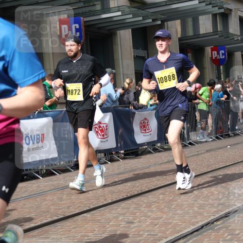 13.09.2026 - 21. swb-Marathon Bremen Strokosch-Dieckow http://msf.ph/oto/10314726 13.09.2026 10:56:37 Ziel 10157, 10408, 10486, 10610, 10771, 10772, 10888, 11000, 11064, 11079, 11328, 11872, 11946, 12032, 12284, 12434, 10184, 10211, 10240, 10322, 10356, 10372, 10540, 10670, 10675, 10721, 10824, 10844, 10936, 11064, 11069, 11256, 11317, 11349, 11407, 11474, 11570, 11601, 11693, 11795, 11844, 11855, 11871, 11911, 11996, 12452, 12543 meine-sportfotos.de