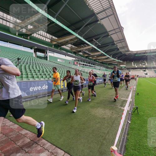 13.09.2026 - 21. swb-Marathon Bremen Michael Burmester http://msf.ph/oto/10314732 13.09.2026 13:10:34 Laufen im Stadion 164, 265, 373, 383, 391, 448, 532, 563, 581, 813, 869, 898, 984, 1072, 1180, 1738, 1855, 1867, 1894, 1967, 2202, 2208, 2232, 2268, 2284, 2299, 2330, 2333, 2339, 2342, 2432, 2443, 2471, 2525, 2530, 2531, 2553, 2573, 2589, 2594, 2654, 2669, 2682, 2714, 2717, 2784, 2785, 2819, 2836, 2920, 2931, 2932, 3026, 3032, 3063, 3086, 3089, 3122, 3159, 3174, 3207, 3208, 3291, 3316, 3327, 3333, 3352, 3370, 3398, 3409, 3410, 3437, 3470, 3707, 3769, 3857, 109, 800 meine-sportfotos.de