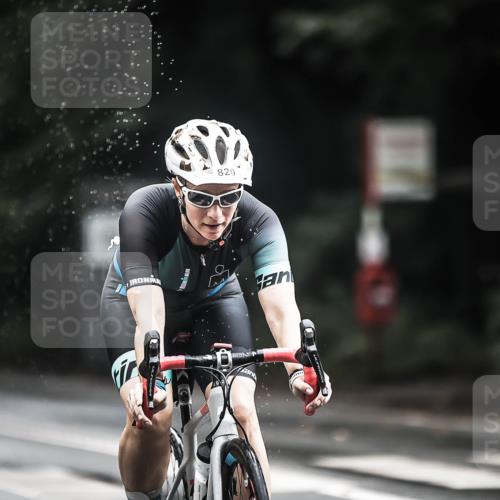 13.09.2026 - Stadtparktriathlon H.Heesch http://msf.ph/oto/10314764 13.09.2026 11:50:04 Radfahren 814, 820 meine-sportfotos.de