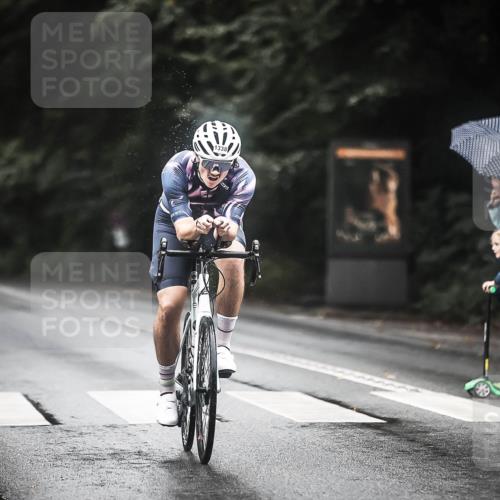 13.09.2026 - Stadtparktriathlon H.Heesch http://msf.ph/oto/10314775 13.09.2026 12:57:21 Radfahren 1284, 1301, 1333, 1338 meine-sportfotos.de